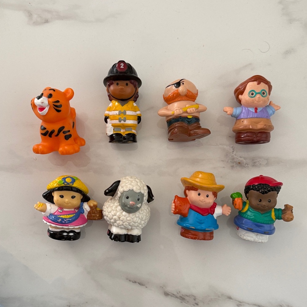 Fisher price little people figures